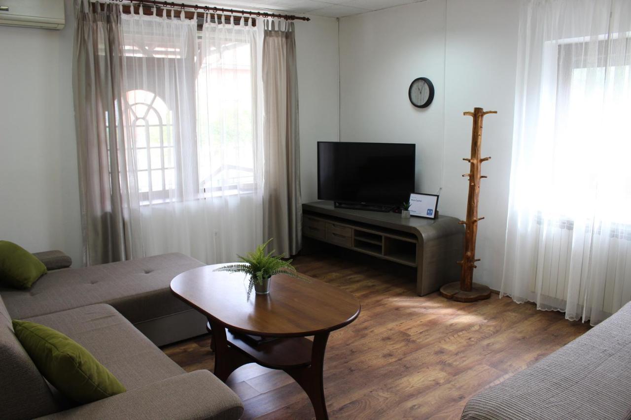 West Capital Apartment Zagreb Exterior foto